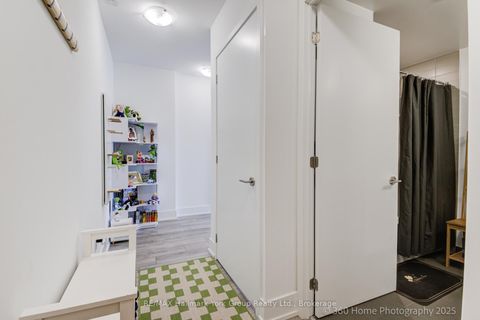 Photo 11 at 534 - 3100 Keele Street, CFB, Toronto