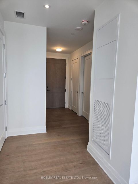 Photo 4 at 708 - 2 Forest Hill Road, Casa Loma, Toronto