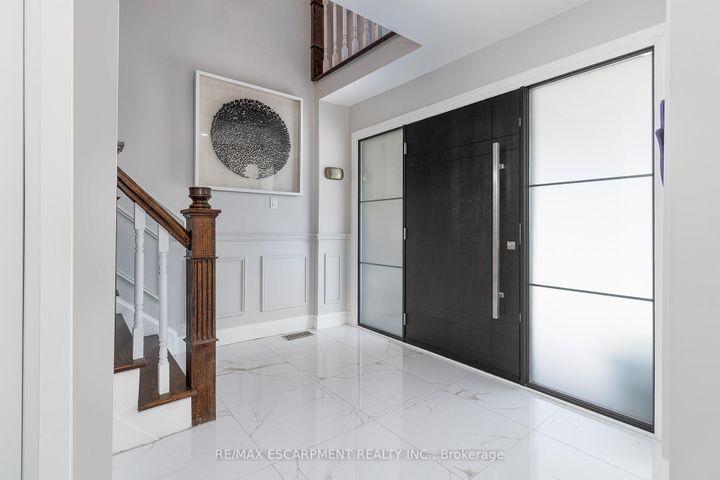 Photo 3 at 436 GOODRAM Drive, Shoreacres, Burlington