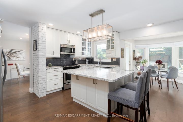 Photo 10 at 436 GOODRAM Drive, Shoreacres, Burlington