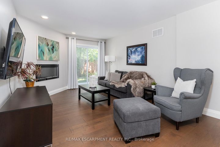 Photo 14 at 436 GOODRAM Drive, Shoreacres, Burlington