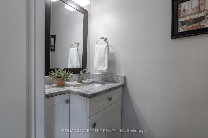 Photo 16 at 436 GOODRAM Drive, Shoreacres, Burlington