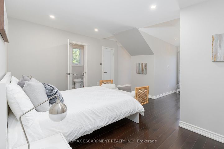 Photo 23 at 436 GOODRAM Drive, Shoreacres, Burlington