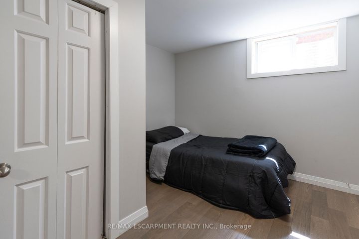 Photo 31 at 436 GOODRAM Drive, Shoreacres, Burlington