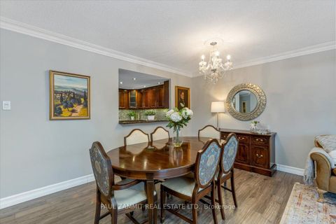 Photo 3 at 709 - 5 Weldrick Road W, North Richvale, Richmond Hill