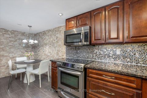 Photo 11 at 709 - 5 Weldrick Road W, North Richvale, Richmond Hill