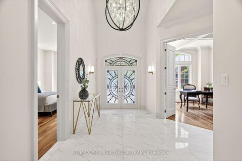 Photo 3 at 24 Grand Vellore Crescent, Vellore Village, Vaughan