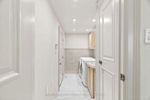 Photo 4 at 24 Grand Vellore Crescent, Vellore Village, Vaughan