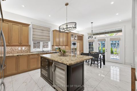 Photo 12 at 24 Grand Vellore Crescent, Vellore Village, Vaughan