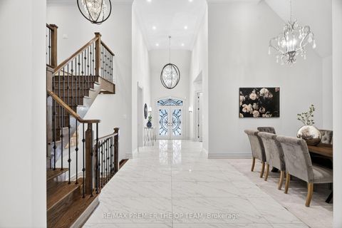 Photo 16 at 24 Grand Vellore Crescent, Vellore Village, Vaughan