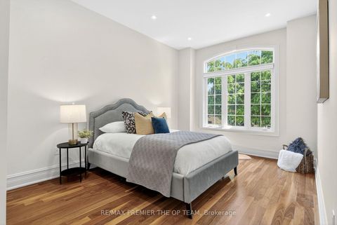 Photo 25 at 24 Grand Vellore Crescent, Vellore Village, Vaughan