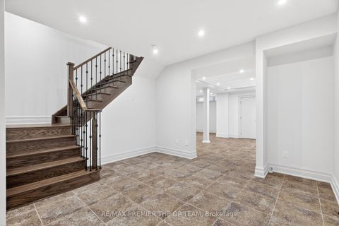 Photo 26 at 24 Grand Vellore Crescent, Vellore Village, Vaughan