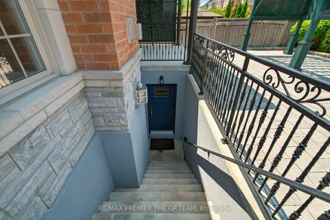 Photo 33 at 24 Grand Vellore Crescent, Vellore Village, Vaughan