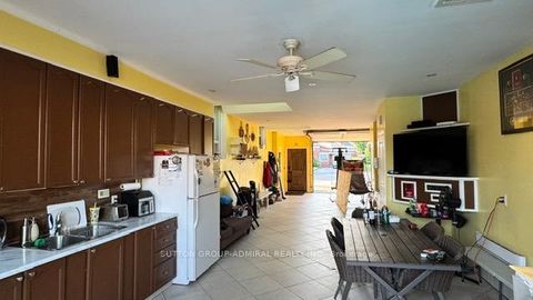 Photo 8 at 29 Mayall Avenue, CFB, Toronto