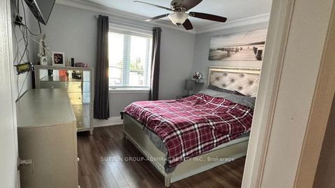 Photo 9 at 29 Mayall Avenue, CFB, Toronto