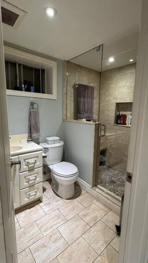 Photo 14 at 29 Mayall Avenue, CFB, Toronto