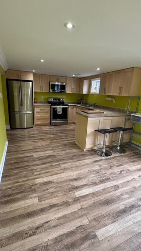 Photo 18 at 29 Mayall Avenue, CFB, Toronto