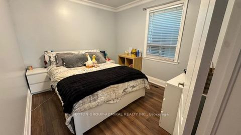 Photo 21 at 29 Mayall Avenue, CFB, Toronto