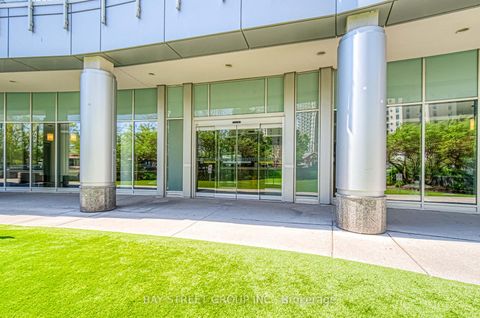 Photo 3 at 2811 - 8 York Street, Waterfront Communities C1, Toronto