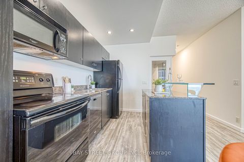 Photo 10 at 2811 - 8 York Street, Waterfront Communities C1, Toronto