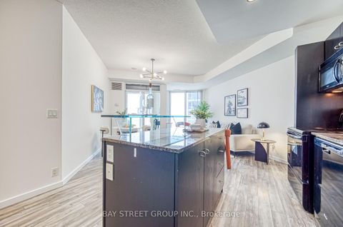 Photo 11 at 2811 - 8 York Street, Waterfront Communities C1, Toronto
