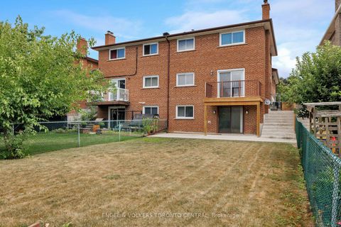Photo 45 at 231 Shawnee Circle, Pleasant View, Toronto