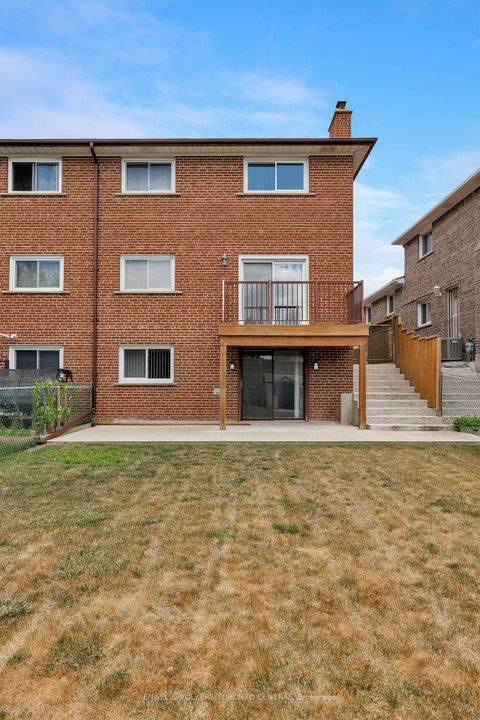 Photo 46 at 231 Shawnee Circle, Pleasant View, Toronto
