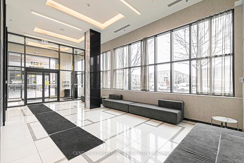 Photo 4 at 226 - 99 Eagle Rock Way, Maple, Vaughan