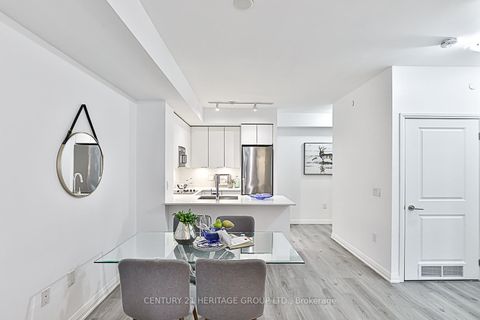 Photo 16 at 226 - 99 Eagle Rock Way, Maple, Vaughan