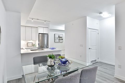 Photo 17 at 226 - 99 Eagle Rock Way, Maple, Vaughan