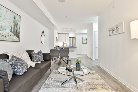 Photo 21 at 226 - 99 Eagle Rock Way, Maple, Vaughan