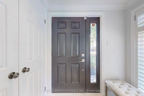 Photo 4 at 126 Laurel Avenue, City Centre West, Toronto
