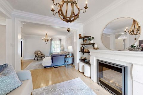 Photo 11 at 126 Laurel Avenue, City Centre West, Toronto