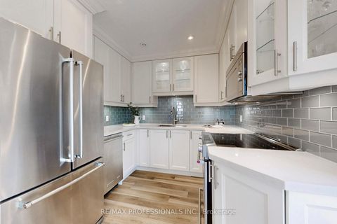 Photo 17 at 126 Laurel Avenue, City Centre West, Toronto