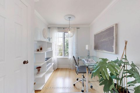 Photo 28 at 126 Laurel Avenue, City Centre West, Toronto