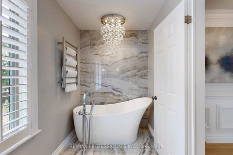 Photo 31 at 126 Laurel Avenue, City Centre West, Toronto