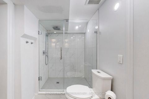 Photo 38 at 126 Laurel Avenue, City Centre West, Toronto