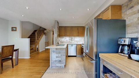 Photo 17 at 34 Long Point Drive, Oak Ridges Lake Wilcox, Richmond Hill