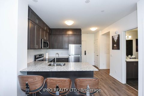 Photo 4 at 004 - 95 Dundas St W Street, GO Glenorchy, Oakville