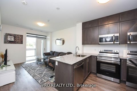 Photo 5 at 004 - 95 Dundas St W Street, GO Glenorchy, Oakville
