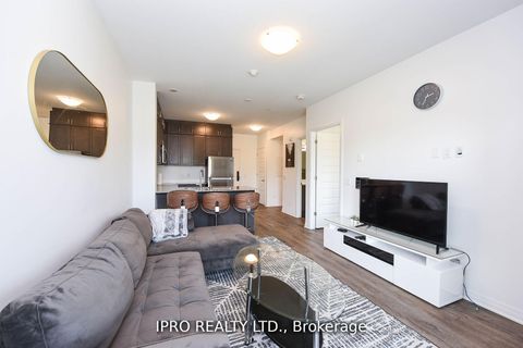 Photo 9 at 004 - 95 Dundas St W Street, GO Glenorchy, Oakville