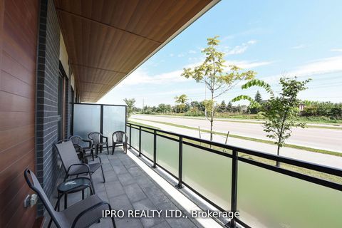Photo 16 at 004 - 95 Dundas St W Street, GO Glenorchy, Oakville