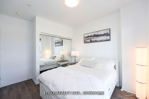 Photo 13 at 004 - 95 Dundas St W Street, GO Glenorchy, Oakville