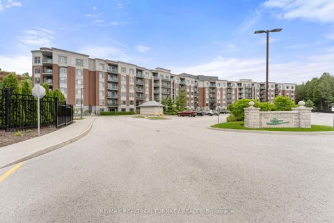 Photo 2 at 221 - 420 William Graham Drive, Rural Aurora, Aurora
