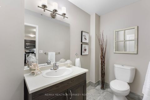 Photo 8 at 221 - 420 William Graham Drive, Rural Aurora, Aurora
