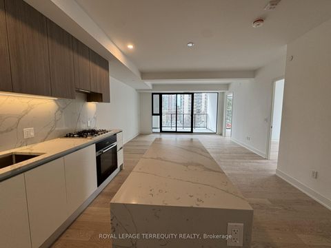 Photo 1 at PH05 - 200 Keewatin Avenue, Mount Pleasant East, Toronto