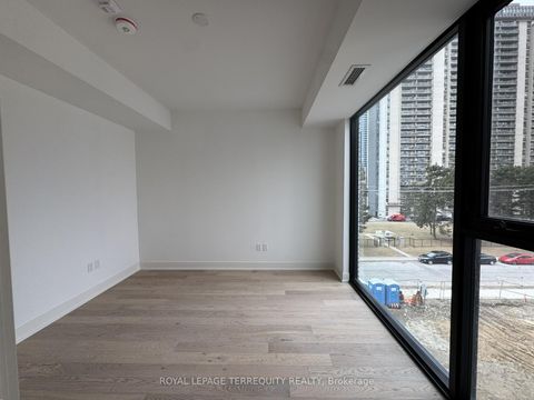 Photo 8 at PH05 - 200 Keewatin Avenue, Mount Pleasant East, Toronto