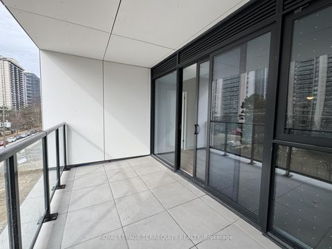 Photo 10 at PH05 - 200 Keewatin Avenue, Mount Pleasant East, Toronto
