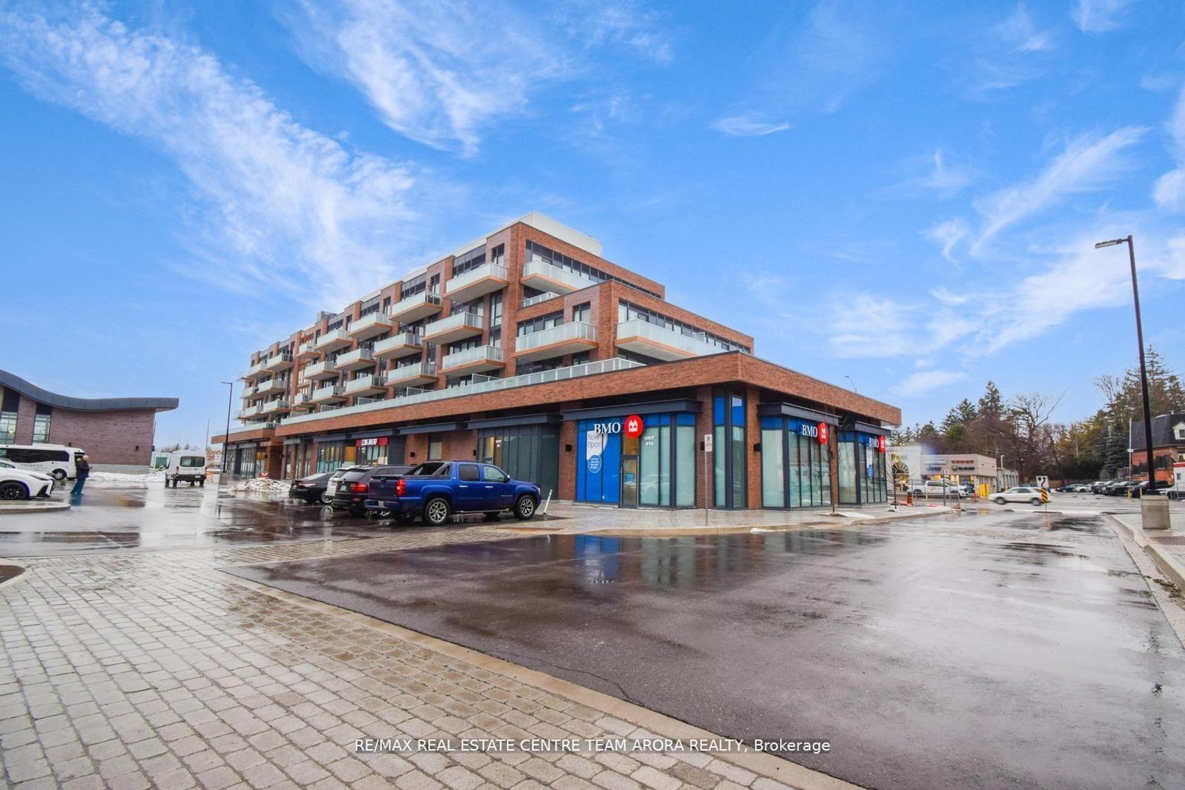 437 - 215 Lakeshore Road W, Port Credit, Mississauga 