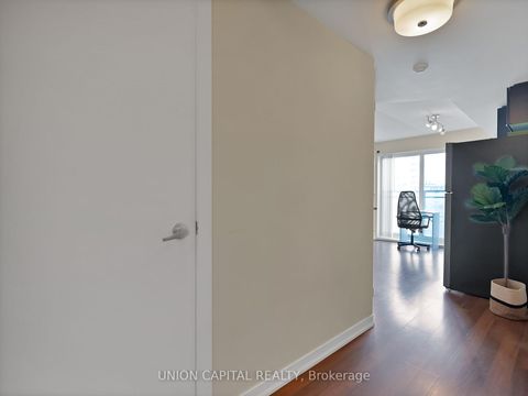 Photo 9 at 919 - 38 Joe Shuster Way, South Parkdale, Toronto